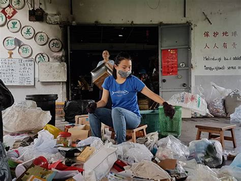 Taken a step further by establishing a strong organizational ling han is a postdoctoral fellow at the stanford university center on philanthropy and civil. Recycling Activity in Tzu Chi Recycling Centre - London ...