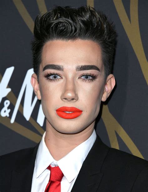 James charles ретвитнул(а) james charles. James Charles Against the Internet: How YouTube and Tinder ...