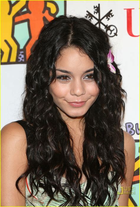 Hollywood All Stars Vanessa Hudgens Profile Bio And Pictures Wallpapers