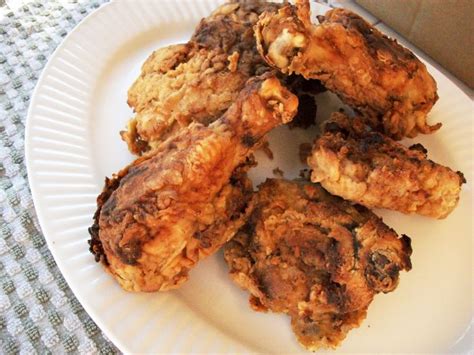 Mix the onion powder, garlic powder, paprika, cayenne and 1/2 tablespoon salt in a small bowl. CCC: Fried Chicken - White Lights on Wednesday