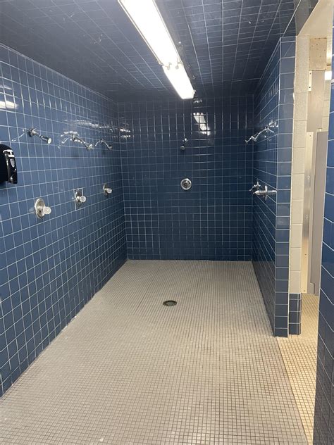 Communal Showers In The Pool And Dive Center In My Neck Of The Woods