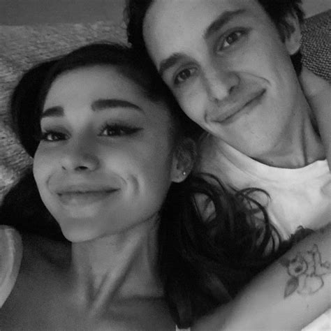 Pop star ariana grande has married her fiance dalton gomez in a tiny and intimate wedding. Ariana Grande engaged to boyfriend Dalton Gomez | The ...