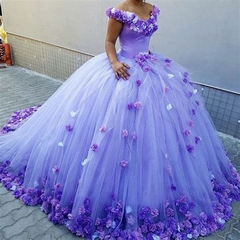 Wd0552lavender Ball Gown Quinceanera Dress V Neck Flowers Gorgeous