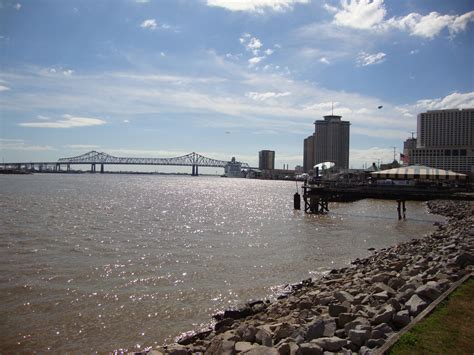 Mississippi River In New Orleans La New Orleans New York Skyline