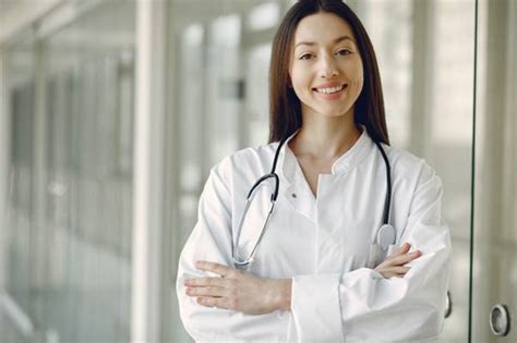 Why Study Medicine Benefits Of Becoming A Doctor Global Gurus