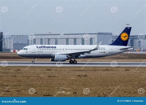 A320 200 Sharklets Lufthansa D Aizq Editorial Image Image 31170825