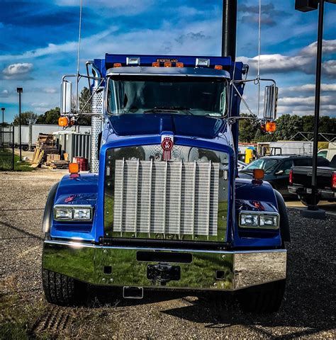 Kenworth T800 Kenworth Trucks Heavy Truck Diesel Trucks Skully Big