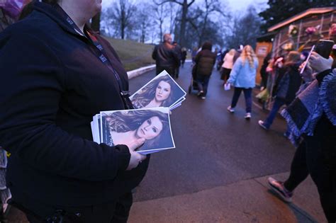 Mourners at Graceland to bid farewell to Lisa Marie Presley - WTOP News