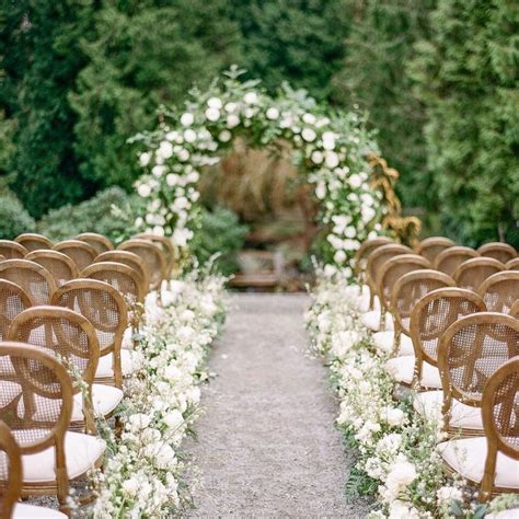 27 Wedding Ceremony Ideas Thatll Inspire You Craftsy Hacks