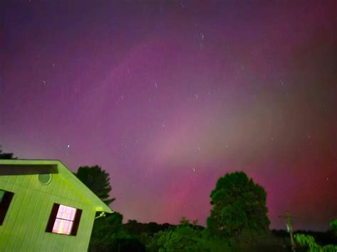 Northern lights, Cleveland Tennessee. : r/pic