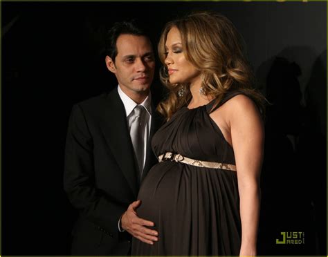 Jennifer Lopez Pregnant Zoom Wallpapers
