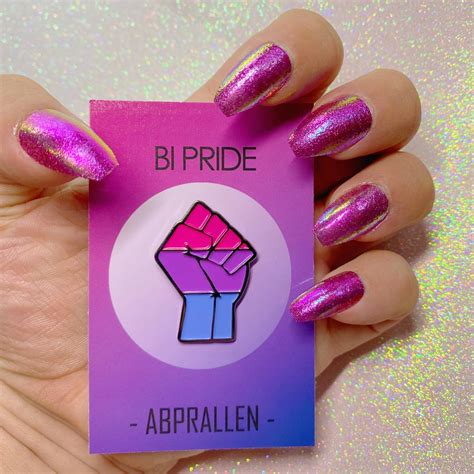 Bi Pride Flag Enamel Pin Abprallen
