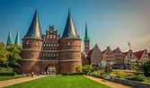 City Overview: Lübeck - Cityscape Travel
