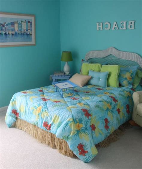 It includes palettes of neutrals, stripes, blues, reds, corals, whites and creams. Get Colorful and Fun Thing with Beach Theme Bedroom ...