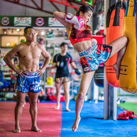kickboxing girls muaythai yokkao kneestrike thaiboxe kick boxing girl muay thai muay
