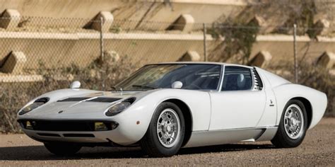 İleri hizmet ve teknolojisiyle dünyada en çok güvenilen ve saygı duyulan isim haline gelmek. Hace 50 años se presentaba el Lamborghini Miura, MotorMario