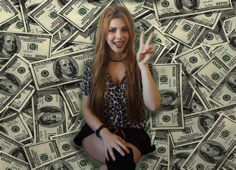 Los expertos advierten que china será la primera economía que envejecerá, antes de volverse rica, debido a la política de un solo hijo. Ritual para alcanzar el éxito durante la Luna creciente