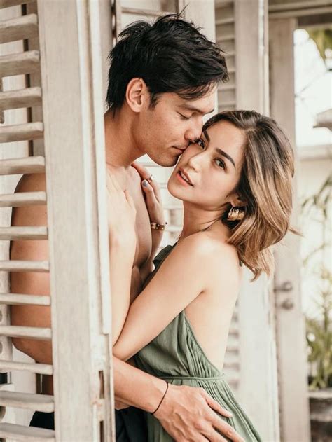 7 Pose Mesra Jessica Iskandar Dan Richard Kyle Ini Jadi Sorotan Hot