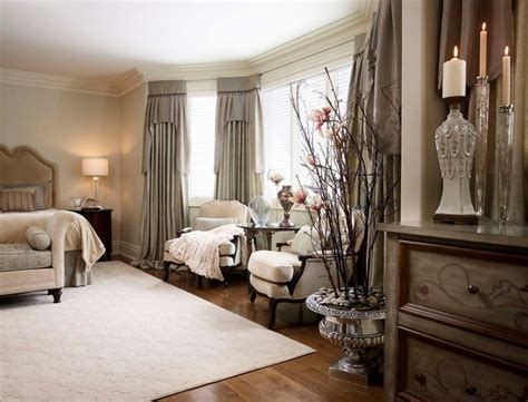 25 Stunning Traditional Bedroom Designs