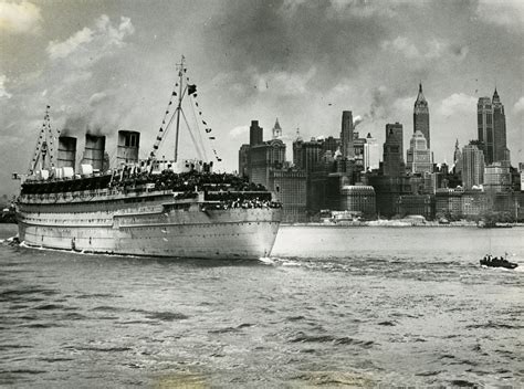 British Liner Queen Mary American Troops Filling Her Decks Pulling