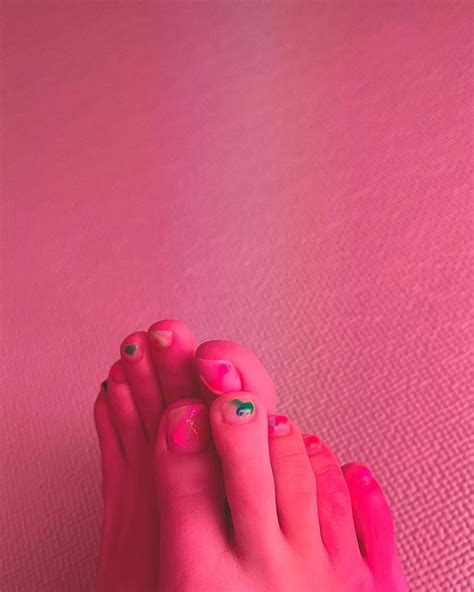 Ji Soo Kims Feet