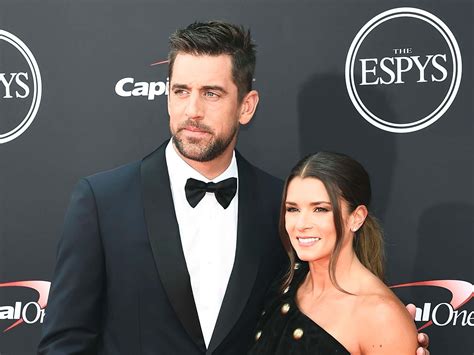Green bay packers quarterback aaron rodgers faces an uncertain future on the football field, especially with his current nfl franchise. Aaron Rodgers Girlfriend 2020 / I was able to talk with ...
