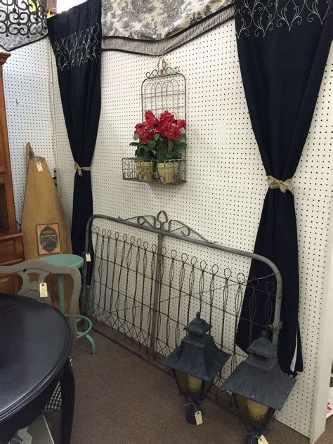 Main street, scottsdale, az 85251, united states. Vintage Gate From Iowa...already sold...Main Street ...