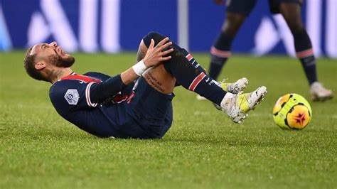 Neymar Twists Ankle But Psg Say Results Of Scan Reassuring Sports China Daily
