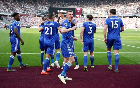 There's no time to lose! Vardy Nominated For Monthly PFA Prize!