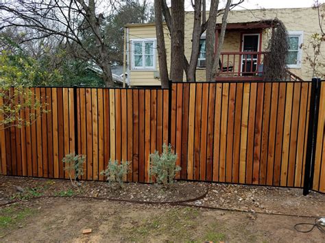 Custom Wood Fence Austin Tx Horizontal Cedar And Picket Fences Sierra