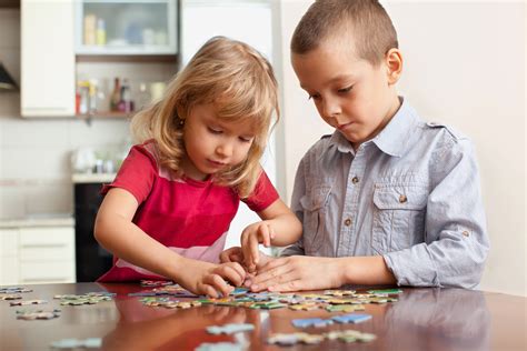 Children, playing puzzles - Wisconsin Montessori Association