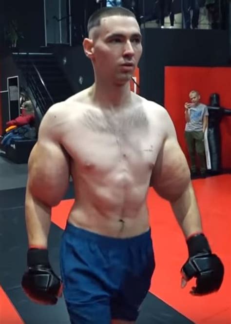 Watch Russian Popeye Embarrassed In Mma Debut By 43 Year Old Man