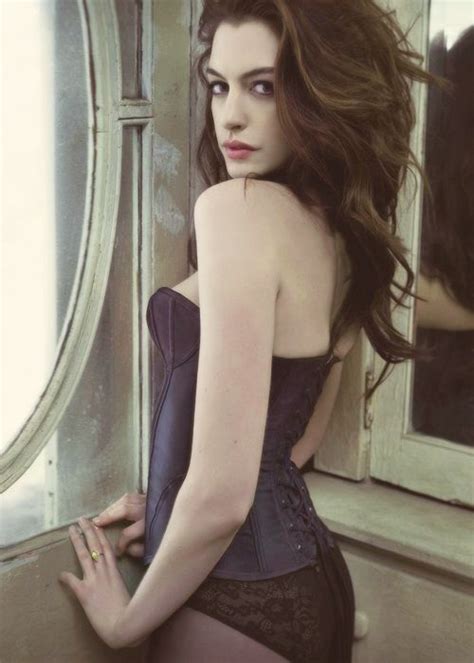Anne Hathaway Topless Movie Scenes Revealed Imagedesi Com