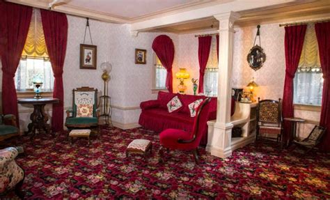 Going Inside The Dream Suite And Walt Disneys Apartment At Disneyland