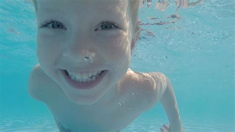 Photo Boy Underwater Children Swim Dive Summer Pol Holiday