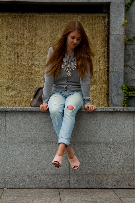Outfit How To Wear Mules And Jeans Valery S Daily Inspiration