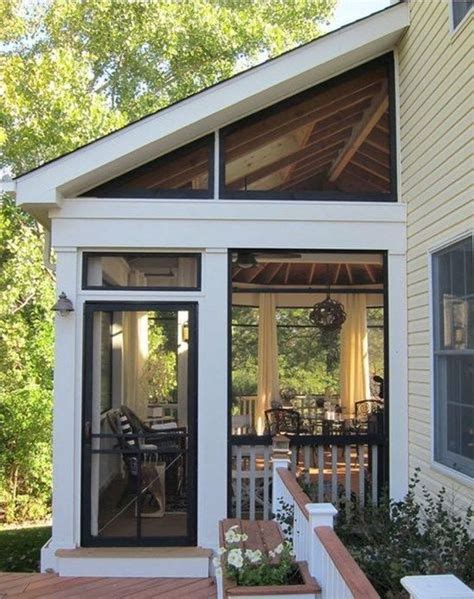 Truly spring decorating on a budget! 37 Wonderful Rustic Farmhouse Porch Decor Ideas | Screened porch designs, Screened porch ...