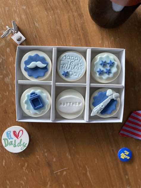 It's likely that many families will be spending father's day apart this year. Personalised Father's Day Oreo Gift By La Di Da Sweet ...