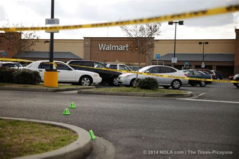 Algiers Wal Mart Shoplifting Suspect Accused Of Baiting Cop Shooting Meets With Psychiatrists