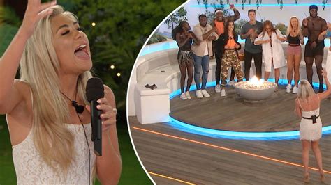Love Island Viewers Stunned By Paige Turleys Amazing Singing Voice As She Performs Heart