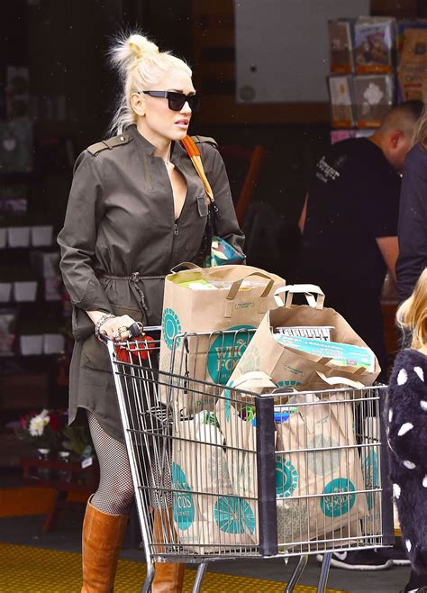Gwen Stefani Shopping At Whole Foods In Los Angeles Hawtcelebs