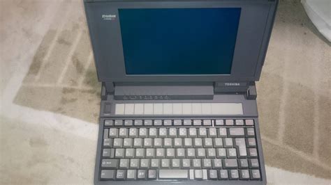 ワイの家からくっそ古い東芝ノートパソコン「dynabook J 3100ss」が発掘される！w Pcパーツまとめ