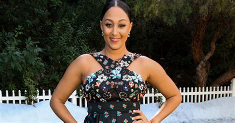 Tamera Mowry Housley Shares A Stunning Pool Pic On Instagram And We’re Obsessed With That Unicorn