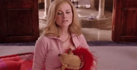 How Mean Girls Got That Dog To Chew On Amy Poehlers Nipple