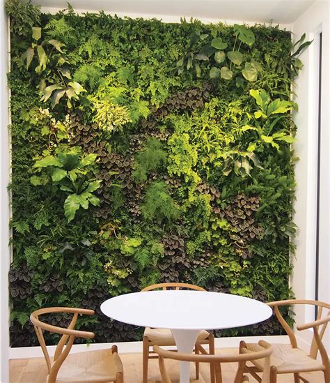 30 Popular Vertical Garden Wall For Outdoors Decor Pimphomee