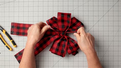 How To Make A Wreath Bow How To Video Easy Step By Step