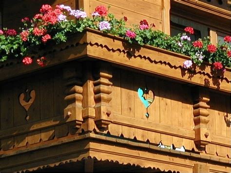 Check spelling or type a new query. Balconi in legno: realizziamo soluzioni personalizzate