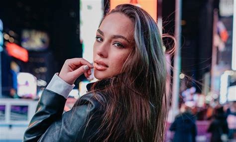Jun 03, 2021 · екатерина сафарова и тимати продолжают романтические отношения за пределами шоу «холостяк». И красива рускиня мина през леглото на Неймар? СНИМКИ