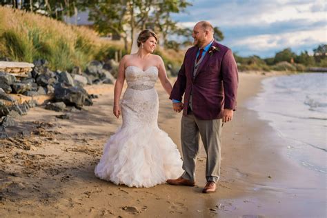 Weddings at the chesapeake bay beach club will leave a lasting impression on you and your guests for a lifetime. Chesapeake Bay Beach Club Wedding Cost + Info (with Photos ...