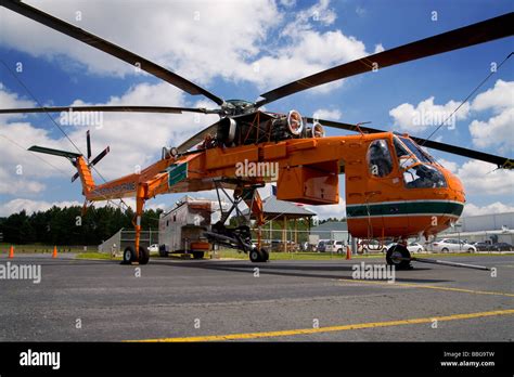 Sikorsky Sky Crane Helicopter Stock Photo Alamy